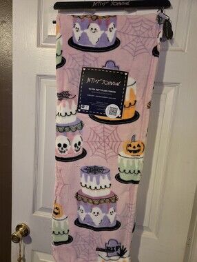 Betsey Johnson NWT Plush Throw- Ghost Cakes